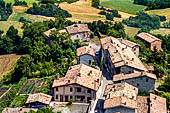 Nelle terre di Matilde - Il borgo di Rossena. 
